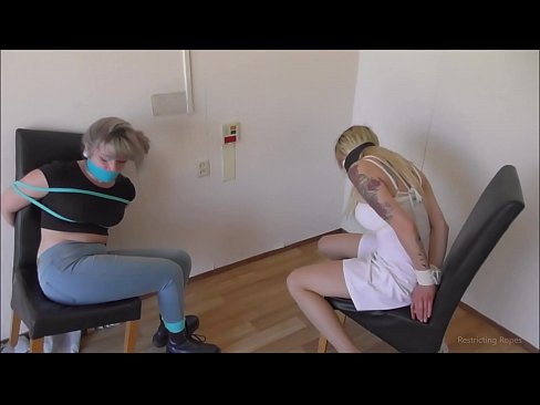 ❤️ Sõltuvuses / seotud ja suukorvistatud / neiu hädas Pornovideo at us ﹏